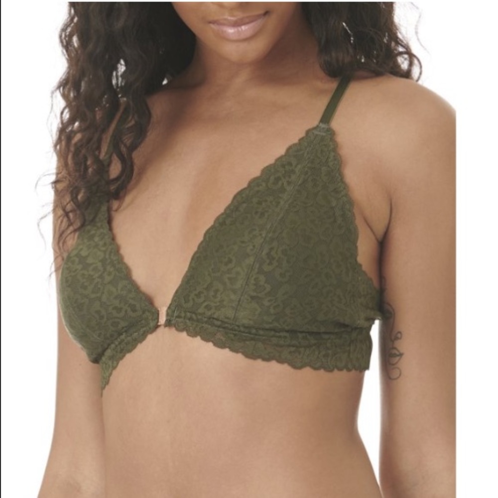 NWT Lace‎ Front Close Bralette